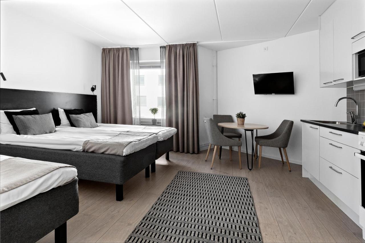 Forenom Hotel Flemingsberg - 10Min From Aelvsjoe Huddinge Zimmer foto